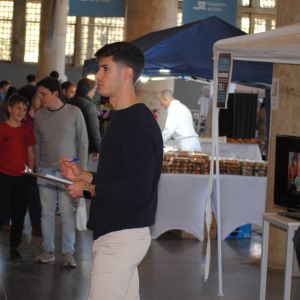 STAND ALEJANDRO